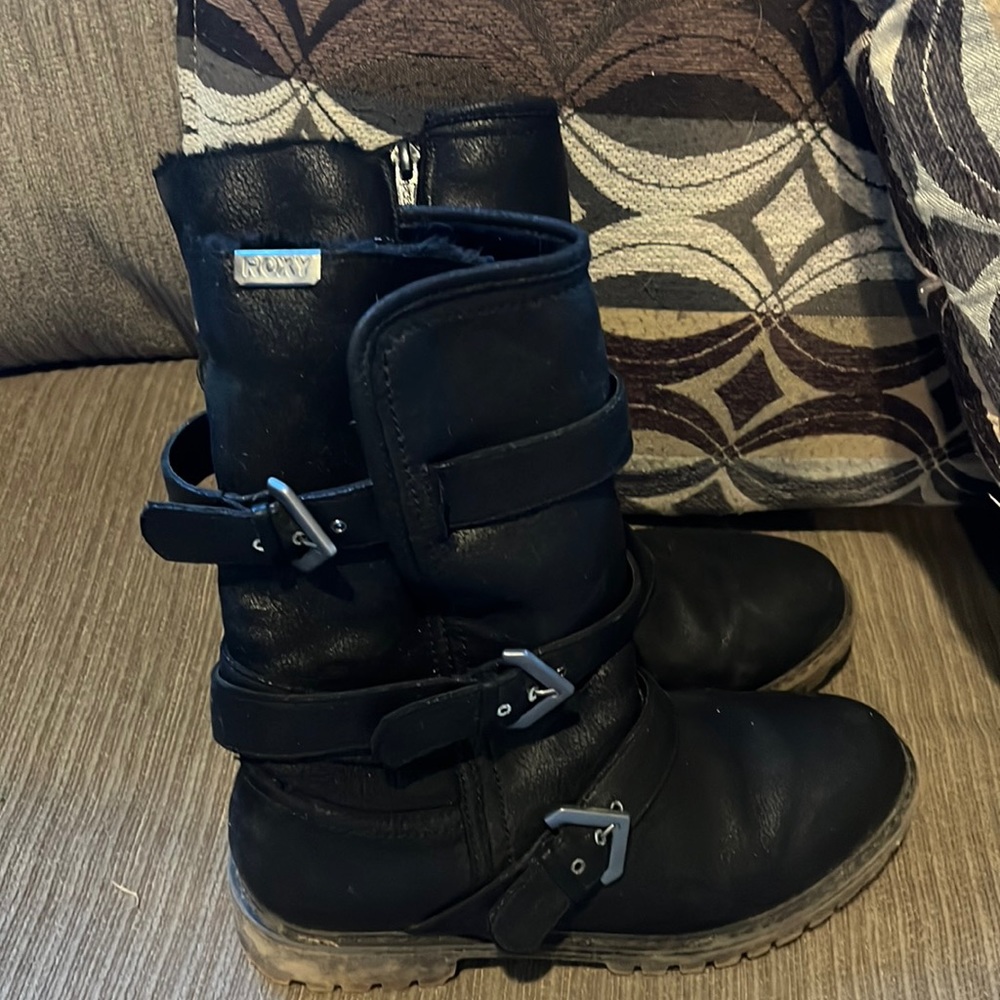 Roxy zip up boots